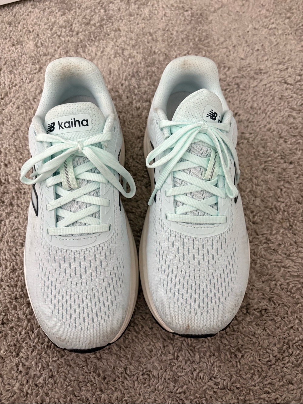 New Balance Women’s Mint Green Athletic Running Sneakers - Picture 2 of 4